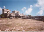 temple2.jpg (73625 bytes)